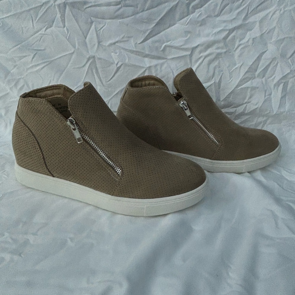 Ankle boots